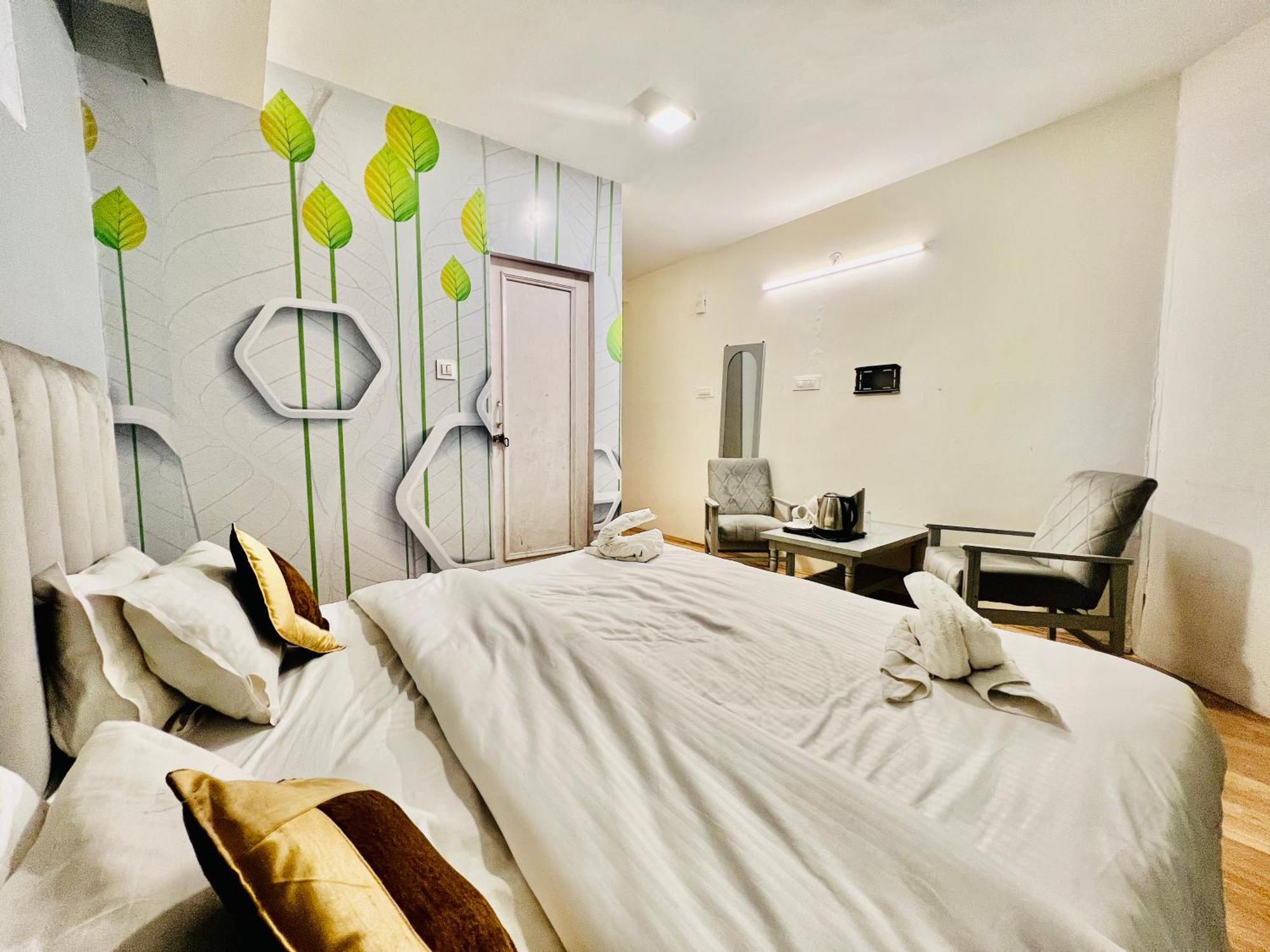 Hotel Green Link -#Near Volvo Bus Stand #Mountain View #River View #Open Terrace Manāli Exterior foto