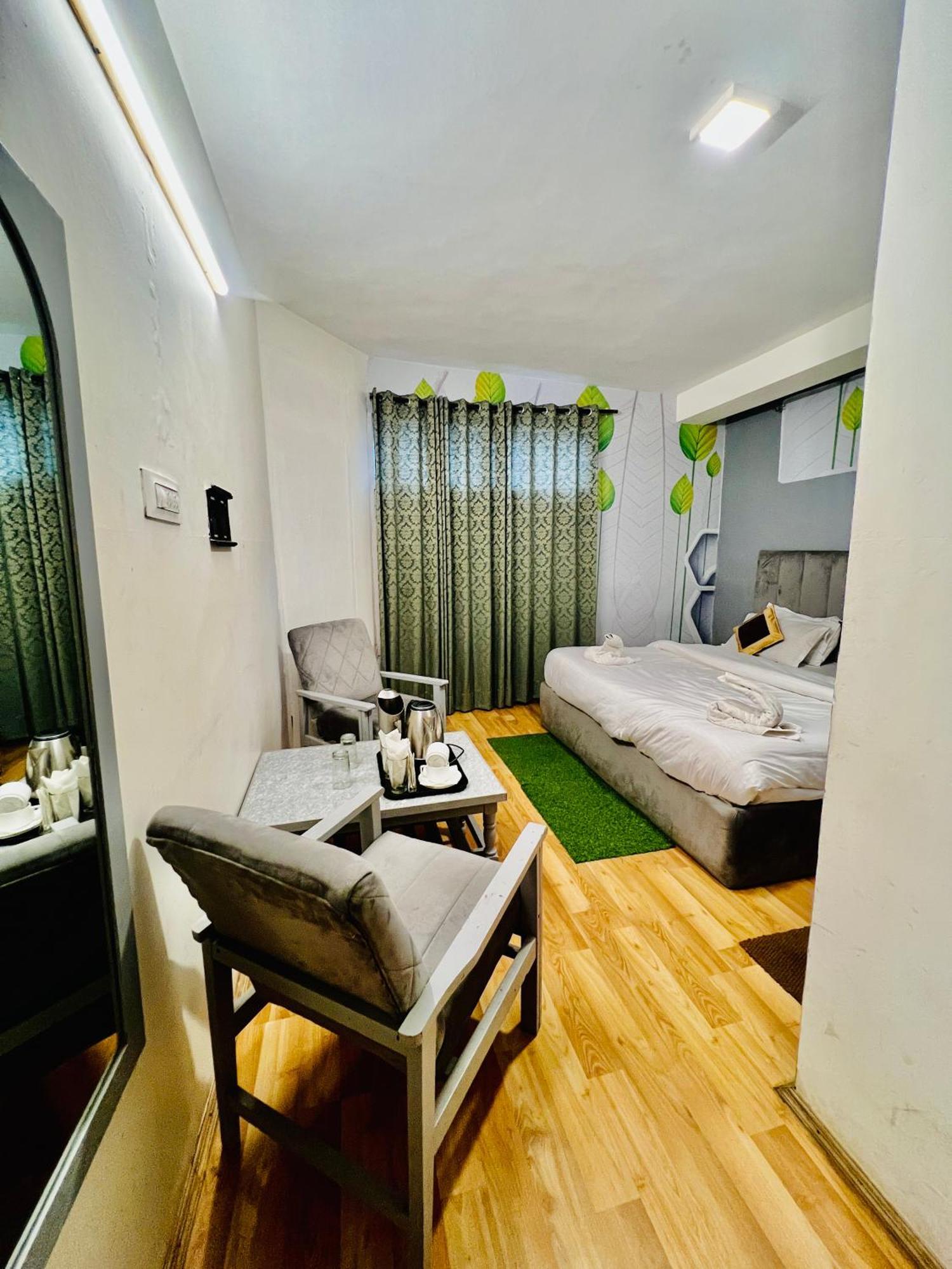 Hotel Green Link -#Near Volvo Bus Stand #Mountain View #River View #Open Terrace Manāli Exterior foto